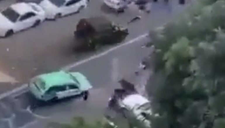 PAMJE TË RËNDA/ Makina ushtarake mësyn drejt turmës së demonstruesve në Mianmar, të paktën 5 të vdekur