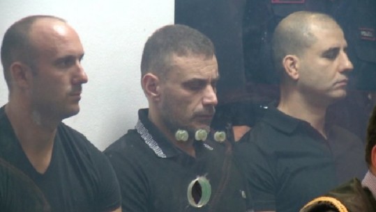 SKEDA/ Kush është Emiljano Shullazi dhe anëtarët e grupit. Krimet nisin që në 1999