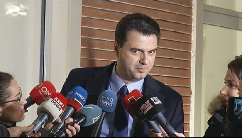 PAS MBYLLJES SË KUVENDIT/ Basha: Nuk e njoh Referendumin e Berishës. Gabimet e së kaluarës s’do e marrin peng PD-në