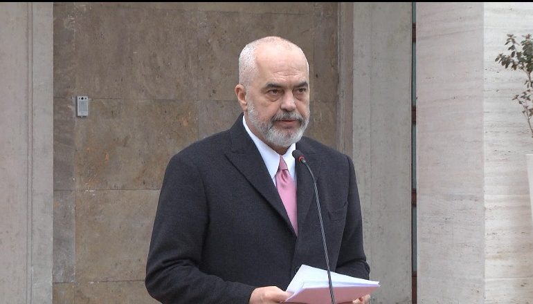 “BALLKANI I HAPUR”/ Rama: Do pyesim të gjithë shqiptarë, na vlen apo jo