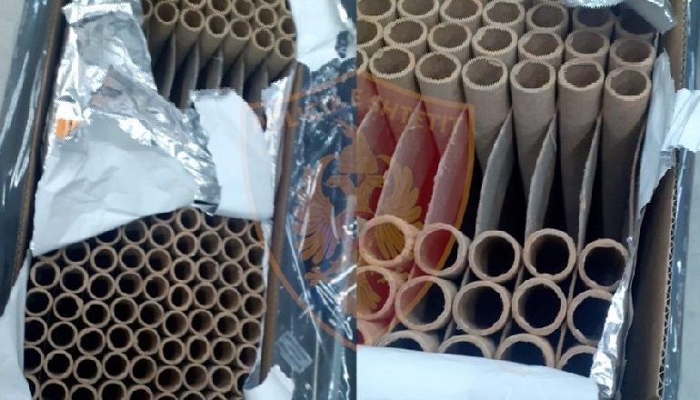 TREGTONTE LËNDË PLASËSE/ Vihet nën hetim 38-vjeçari, iu sekuestruan 180 fishekzjarrë