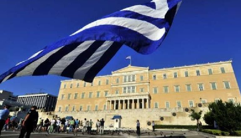 LAJM I MIRË/ Mitsotakis “dhuratë” për emigrantët shqiptarë në Greqi, shtyhen lejet e fundvitit deri më 30 mars