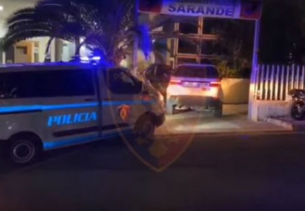 TË VESHUR ME KAPUÇ DHE ME MASKA/ Arrestohen të dyshuarit për vjedhjen e 200 milionë lekëve. Ja çfarë regjistruan kamerat e sigurisë