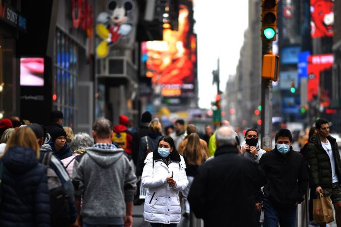 COVID-19/ Varianti Omicron tejkalon Deltan, bëhet dominues në SHBA