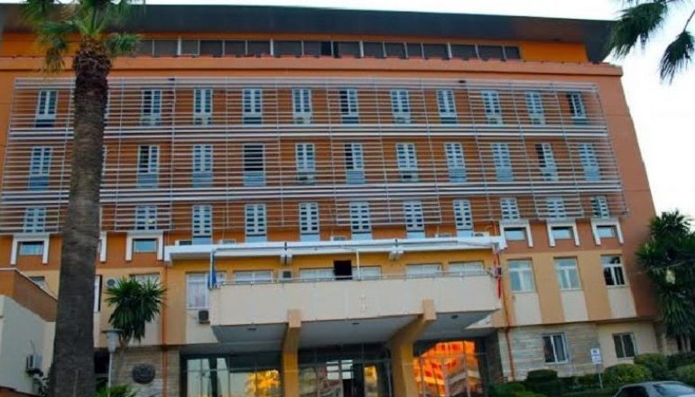 E FUNDIT/ Jep dorëheqjen drejtoresha e Kadastrës në Durrës! Ja kush e zëvendëson