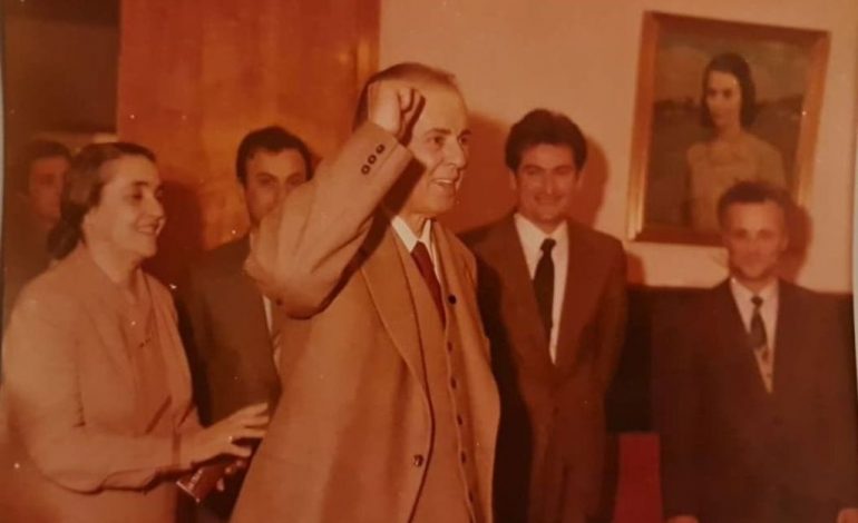 REAGIMI/ Isuf Kalo: E vërteta e fotos së Berishës me Enver Hoxhën dhe fotove në Pogradec