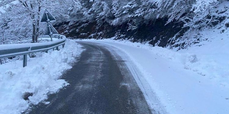 “ZINXHIRË DHE GOMA DIMËRORE”/ ARRSH: Këto janë akset ku duhet të lëvizni me kujdes