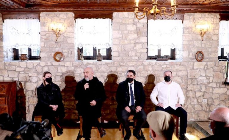 “PËRFITONI NGA PROJEKTI I…”/ Rama thirrje familjeve që kanë banesa të trashëguara në zonat muzeale