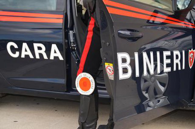 NDODH EDHE KJO/ Vajza fut në sherr shqiptarët, 20-vjeçari tenton të vrasë patriotin e tij në klubin e natës