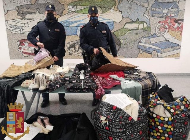 GRABITËS TË SPECIALIZUAR NË QENDRAT TREGTARE/ Arrestohen 5 shqiptarë në Itali, SKEMA si vepronin