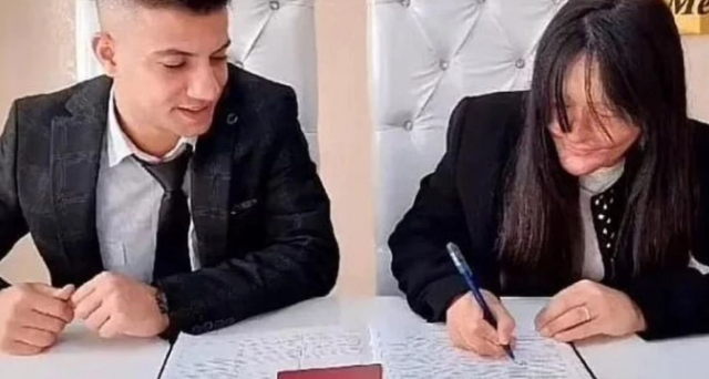 E PAZAKONTË/ E shpërfytyroi më acid në fytyrë, 20-vjeçarja martohet me autorin (FOTO)