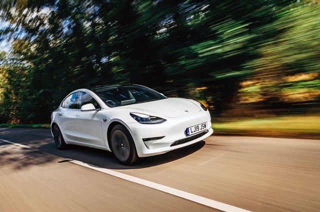 PROBLEME SIGURIE/ Tesla tërheq nga tregu në SHBA gjysmë milioni makina