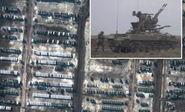 MOSKA “TREMBET” NGA PERËNDIMI E SHBA? Tërhiqen mbi 10 mijë trupa ruse nga kufiri me Ukrainën
