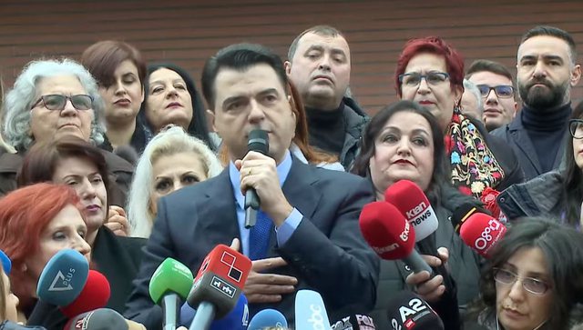 Ku ishin “zhdukur” Bardhi, Salianji, Duma kur Basha fliste para selisë dhe Berisha “shkriu” sekretariatin, nënkryetarët e kryesinë?!