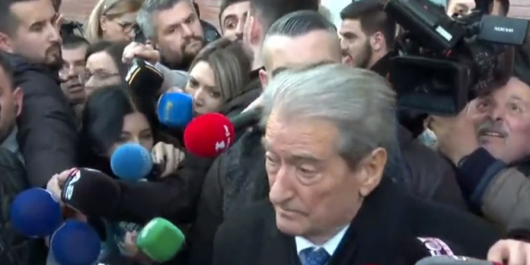 I NXIT PËR BOJKOT/ Sot mbledhja e Këshillit Kombëtar të PD, mesazhi i Berishës për anëtarët