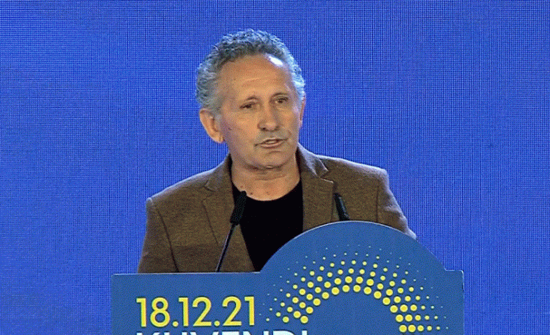 “SOT DUKEMI SI DY KRENA TË NJË TRUPI”/ Rexhep Uka kujton SMS-të që SHBA solli më ’90-ën: Premtimi i demokracisë, jeta e liria