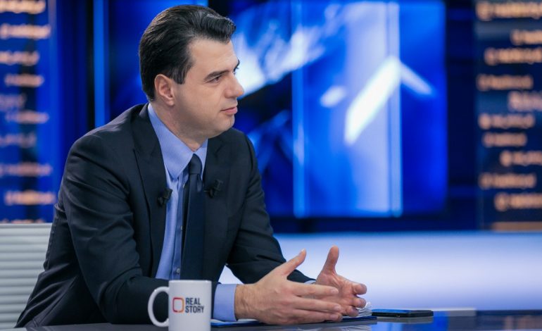 “TË OSHËTOJË EDHE NJËHERË SHQIPËRIA”/ Basha: Dëm të madh ka bërë “Trekëndëshi i Bermudës”, dinozaurët e politikës