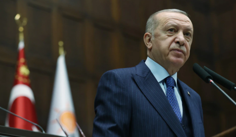 ATENTAT ME BOMBË NË TAKIMIN E ERDOGAN? Mediat turke: Lënda shpërthyese ishte vendosur nën makinën e policisë (Foto)