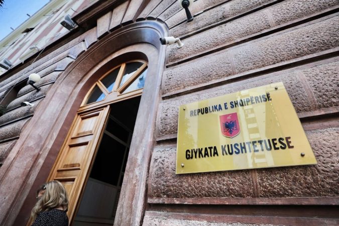 PLOTËSIMI I GJYKATËS KUHSTETUESE/ Kush janë 5 kandidatët që garojnë për vendin vakant të Gani Dizdarit (EMRAT)