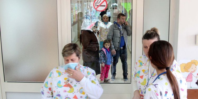 “NUK BEHET DALLIMI ME COVIDIN”/ Specialisti i ISHP-së tregon virozën që po qarkullon në vendin tonë