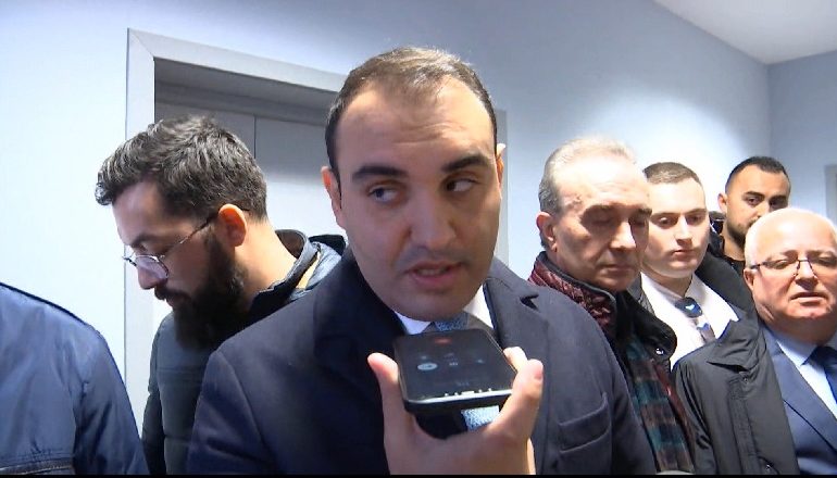 “KA TË ARMATOSUR”/ Policia nis hetimet në PD: Kërkohen kamerat, asnjë i marrë në pyetje