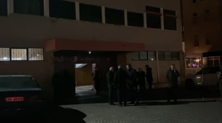 REFERENDUMI I BERISHËS/ Mbyllet votimi në Lezhë. Mirditë e Kurbin, votojnë 2600 nga 5500 anëtarë