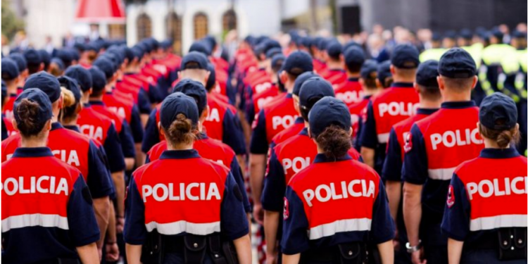VENDIMI/ Përcaktohen kriteret, si do të bëhet transferimi i policëve në administratë: Kthimi pas 3 vitesh