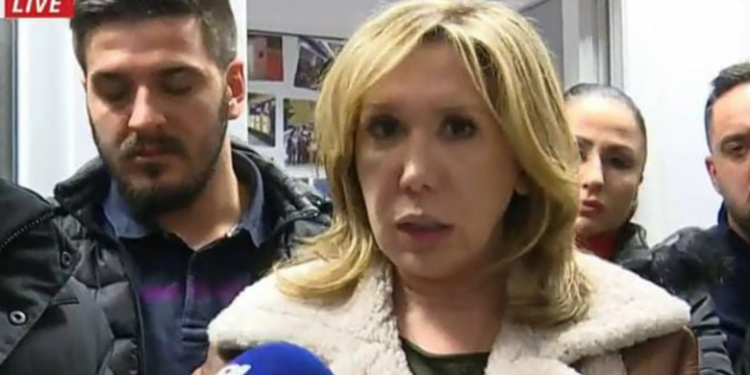 “POLICIA URGJENTISHT…”/ Revoltohet Kokalari: E turpshme që njerëzit e Bashës të vjedhin zyrat e FRPD-së