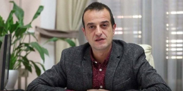 MESAZHI/ Jep dorëheqjen nga posti drejtori i Përgjithshëm i Gjendjes Civile