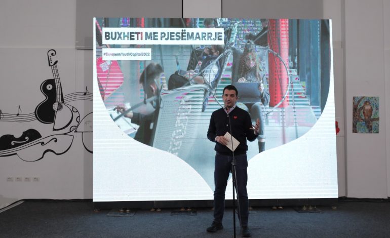 DËGJESAT ME TË RINJTË/ Veliaj: Buxheti 2022, fokusi tek të rinjtë. Investojmë më shumë në fushën e teknologjisë