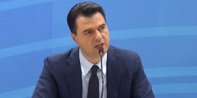 AKUZAT E FORTA/ “Berisha s’ka lënë ish-kryetar pa rrahur”, Basha: Kërkon të bëjë të gjithë partinë “NON GRATA”
