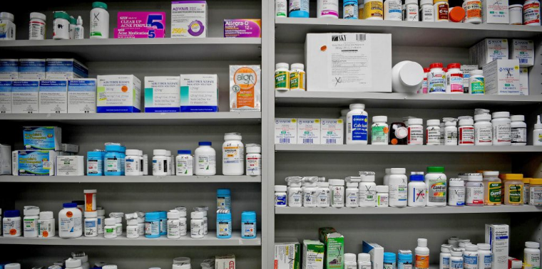 INVESTIGIMI/ Ilaçet kontrabandë në farmacitë e Tiranës shiten me çmime disa herë në të shtrenjta se në vendet e origjinës