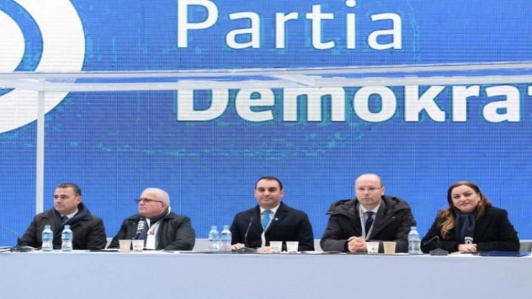 MBLIDHET KOMISIONI I RITHEMELIMIT TË PD/ Do të publikohet rezultati përfundimtar i referendumit për shkarkimin e Bashës