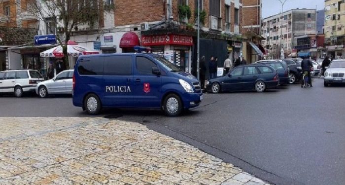 MALËSI E MADHE/ Bashkëshorti denoncoi zhdukjen e të shoqes, 48-vjeçarja dyshohet se është vetëhedhur nga një grykë