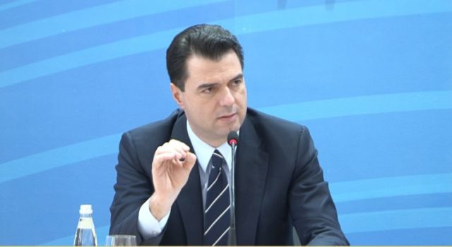 PD NË KUVEND DHE REFERENDUM/ Zëri i Amerikës: Po futet në ngjarje të reja brenda radhëve të saj