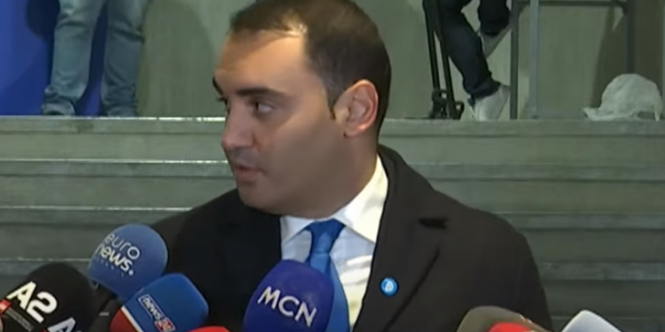 SITUATA JASHTË KONTROLLIT/ Këlliçi: S’më ndalon mua policia të futem në PD. Basha nuk shkarkon dot asnjë
