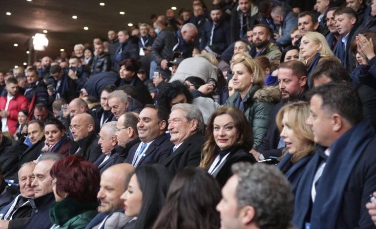 MBLODHI KUVENDIN/ Por Berisha nuk votoi në asnjë prej propozimeve për shkarkim