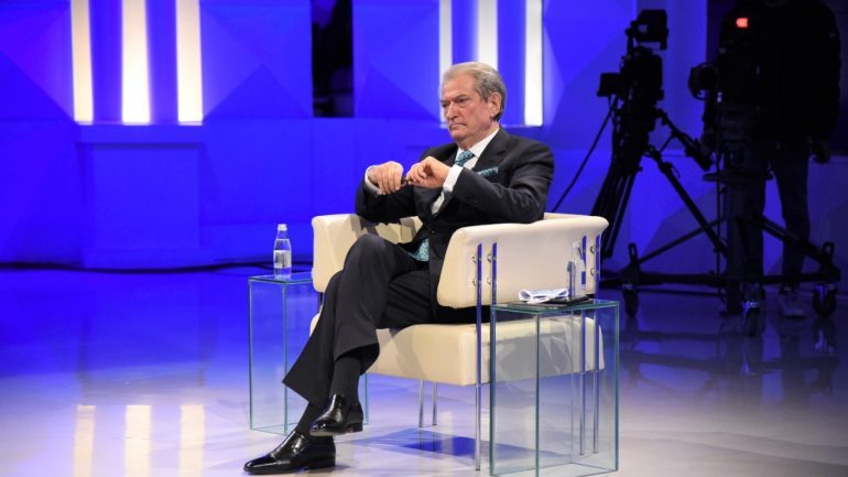 AKUZAT E BASHËS PËR 21 JANARIN/ Berisha: Kam qenë në zyrë, ku ishte Basha nuk e di
