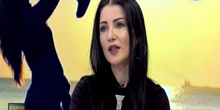 E RRALLE/ Njihuni me shqiptaren që jeton pa stomak: Djali më dha forcë kur isha e rrethuar…