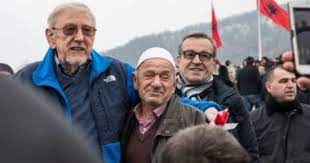 MASAKRA E REÇAKUT/ Walker: Ata që e mohojnë janë të përfshirë, Vuçiç është shembull shumë i mirë