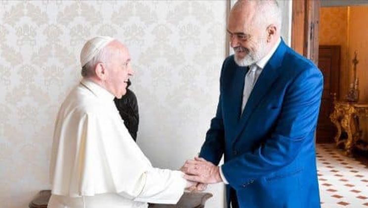 “JETA ESHTE NJE RRUGETIM”/ Kryeministri Rama uron Papa Françeskun në 85-vjetorin e lindjes