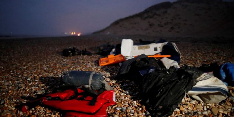 TRAGJIKE/ Gjenden në bregdet trupat e pajetë të 28 emigranëve