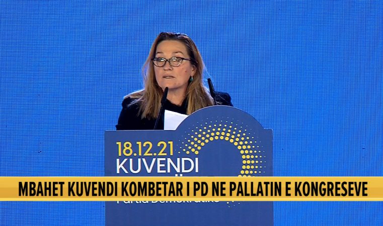 “DY FJALË TË SINQERTA PËR BASHËN”/ Flutura Açka thirrje publike Bashës: “Ndërroni lëkurë” dhe nga nesër kthehuni…