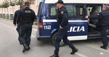 PËRPLASI ME MAKINË QYTETARIN/ Ja si e pëson i riu nga Fieri
