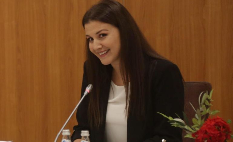 RRËFEN ZHGËNJIMIN NGA BASHA/ Floriana Garo: I dërgova mesazh pas zgjedhjeve të 25 prillit, ja çfarë më tha