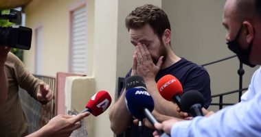 VRASJA E CAROLINE NË GREQI/ Gjyshërit vendosin ti ndryshojnë mbiemrin vogëlushes, reagon Babis