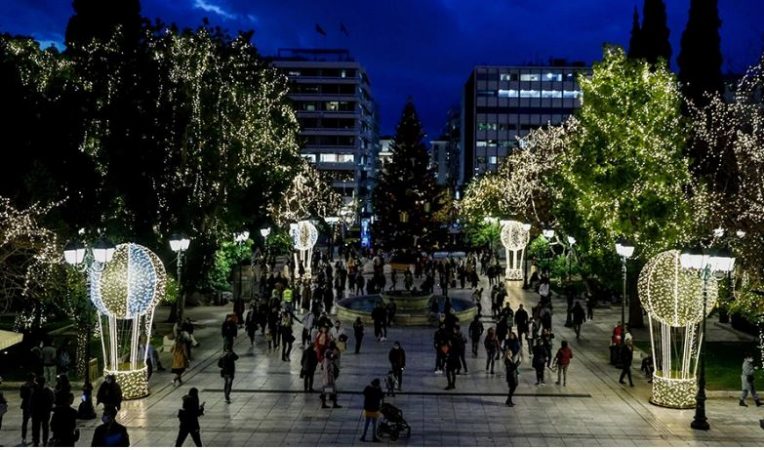 SITUATË E RËNDË NË GREQI/ Regjistrohen mbi 7 mijë raste të reja dhe 99 viktima në 24 orë