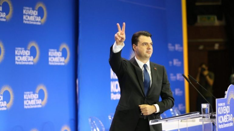 “NË 18 DO SHIKONI KUVEND DEMOKRATËSH”/ Basha: Si u shantazhuan delegatët e PD për të shkuar në stadium