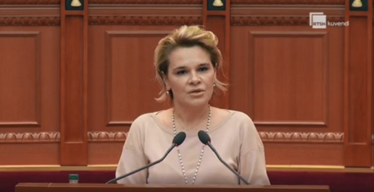 ARRESTIMI I LEFTER KOKËS/ Kryemadhi nxjerr “dosjet”’: Ka akoma dhe shumë të tjerë, majtas e djathtas