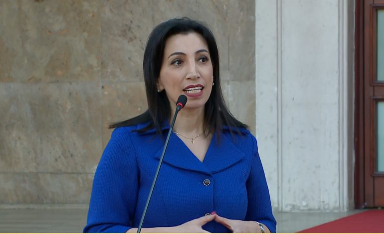 “KEMI MIRATUAR…”/ Kushi: Medalistët do të shpërblehen për të gjitha garat, Briken Calja do të vlerësohet…
